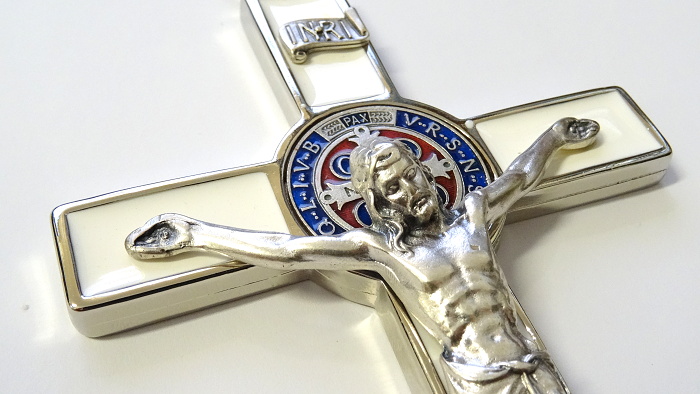 Kríž kov. (PG230/N) Benediktínsky - biely